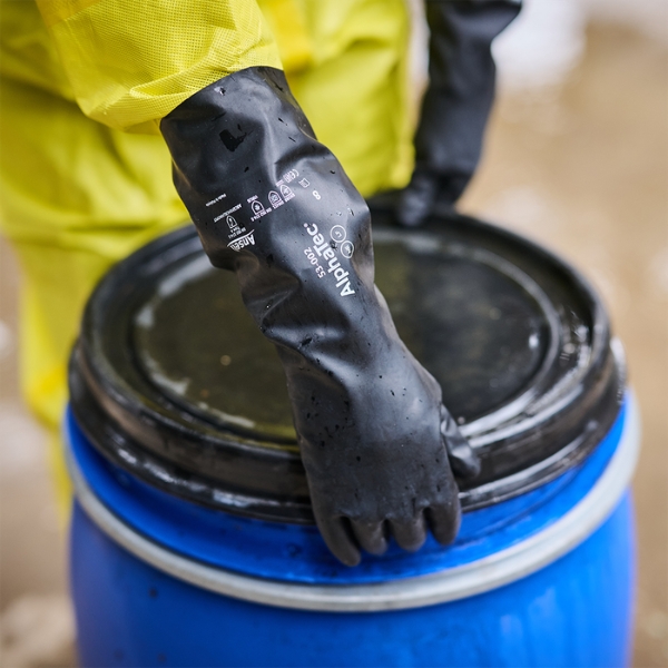 Ansell AlphaTec 53-002 Neoprene Chemical Gauntlet Gloves