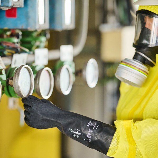 Ansell AlphaTec 53-002 Neoprene Chemical Gauntlet Gloves